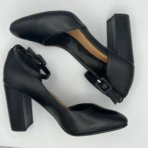 Journee Collection Comfort Foam Raveen Pumps, black, Size 7.5 - Picture 8 of 11